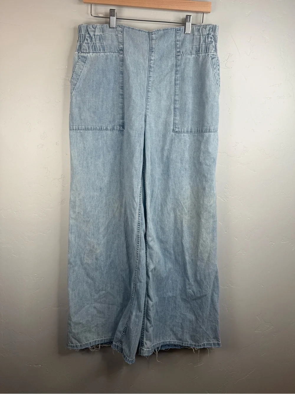 We The Free Light Wash breezy pull in denim